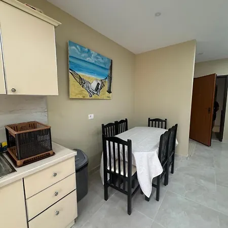 Casa Coastal Retreat Apartment Golem (Tirana)